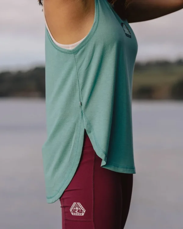 Best Passenger Breezy Recycled Active Tank Top Porcelain