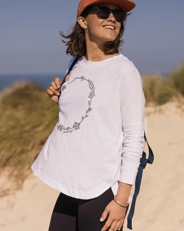 Flash Sale Passenger Daisy Chain Recycled Cotton LS T-Shirt White