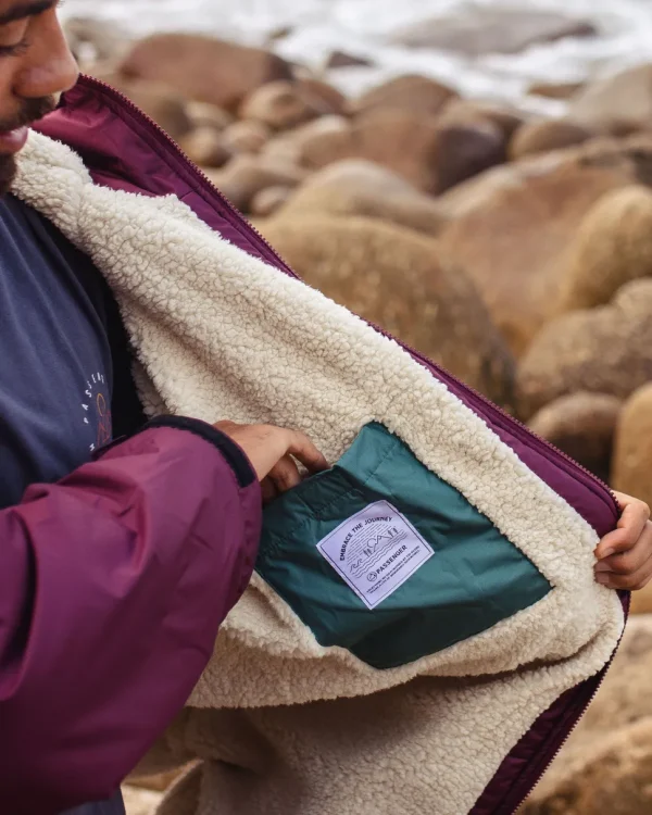 Clearance Passenger Escapism Recycled Sherpa Lined Changing Robe Windsor Wine