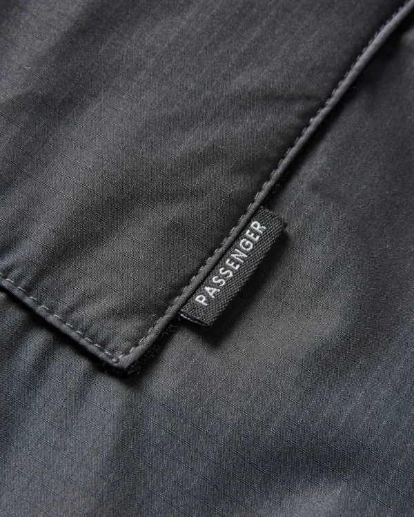 Hot Floris van Bommel Escapism Recycled Towel Lined Changing Robe Black