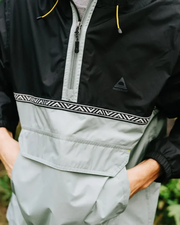 Discount Passenger Flow 1/2 Zip Recycled Water Resistant Jacket True Black/Pistachio