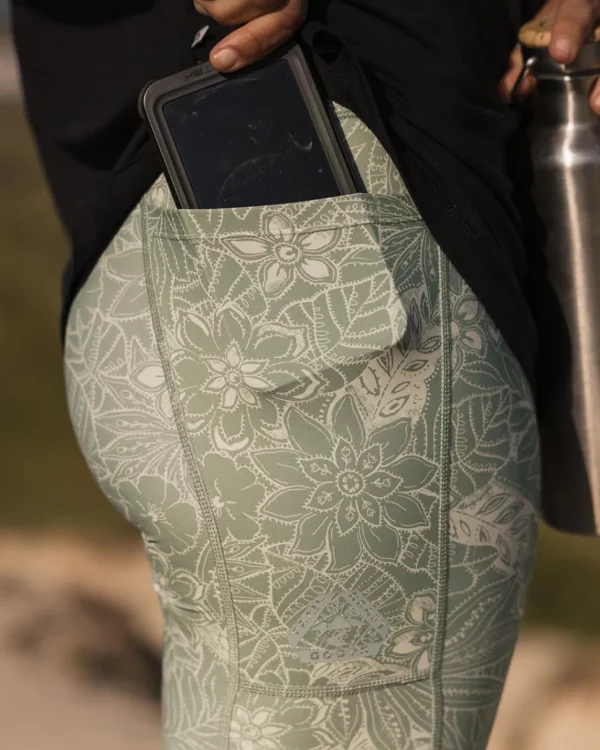 Cheap Passenger Fresh Air Recycled Leggings Pistachio Floral