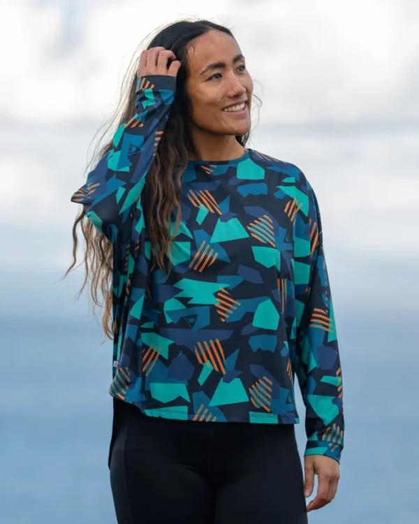 New Passenger Hatha Recycled Active Top Deep Navy Camo