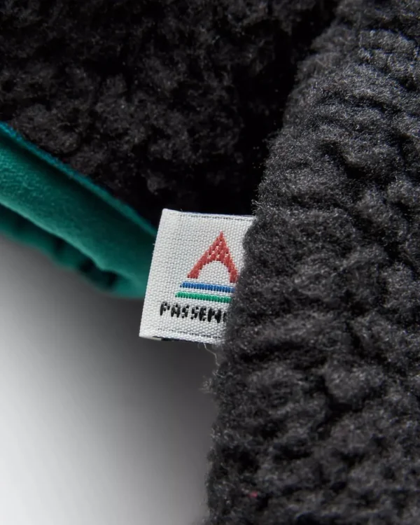 Fashion Passenger Home 2.0 Recycled Sherpa Fleece Black