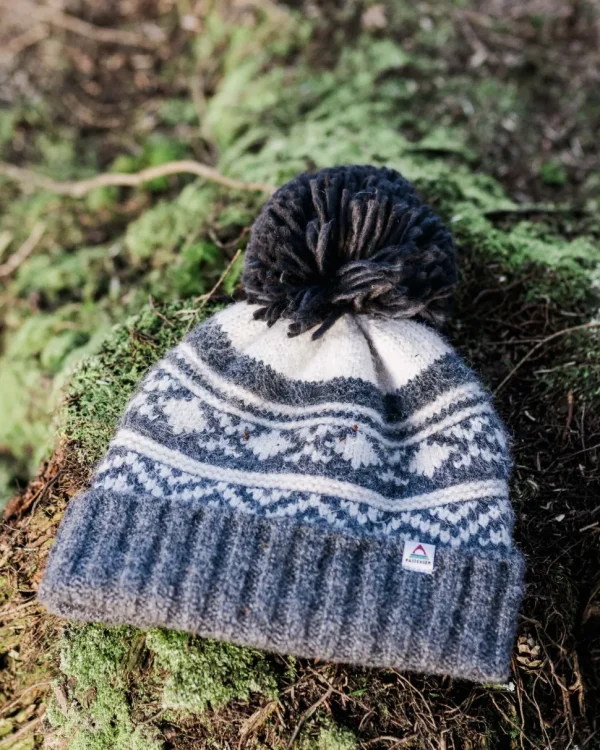 Cheap Floris van Bommel Lodge Recycled Bobble Hat Black