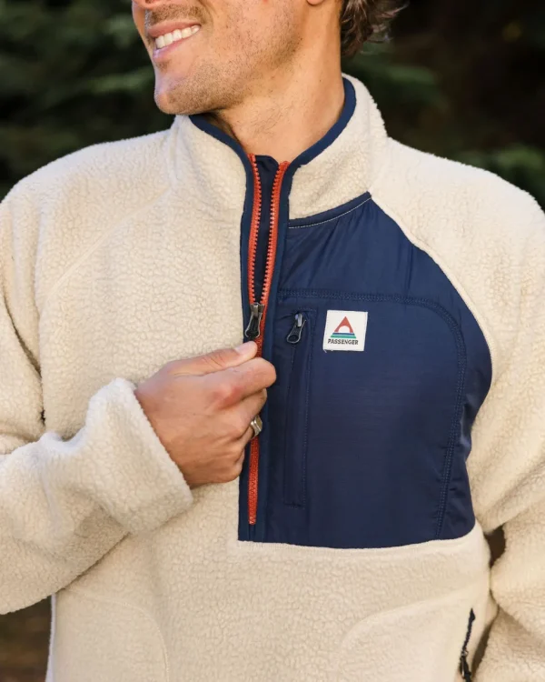 Best Passenger Offgrid 2.0 Recycled Sherpa Fleece Oatmeal/Navy