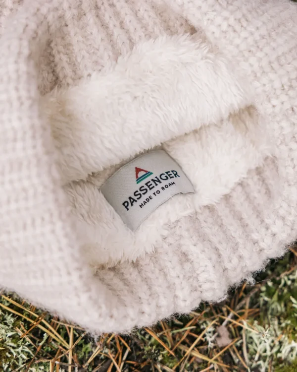 Shop Floris van Bommel Redwood Fleece Lined Recycled Beanie Vintage White