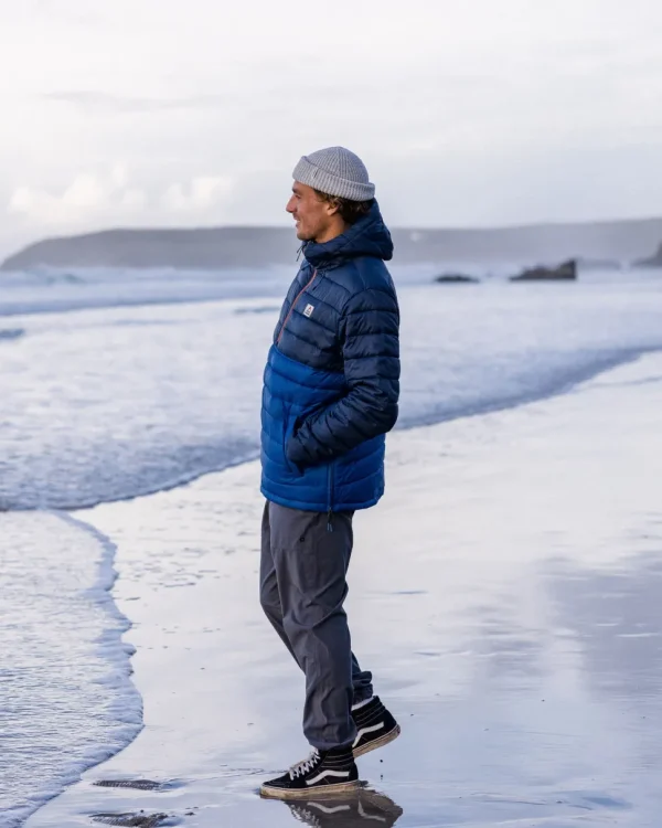 Online Passenger Roamer Recycled Insulated Overhead Jacket Rich Navy/Cobalt