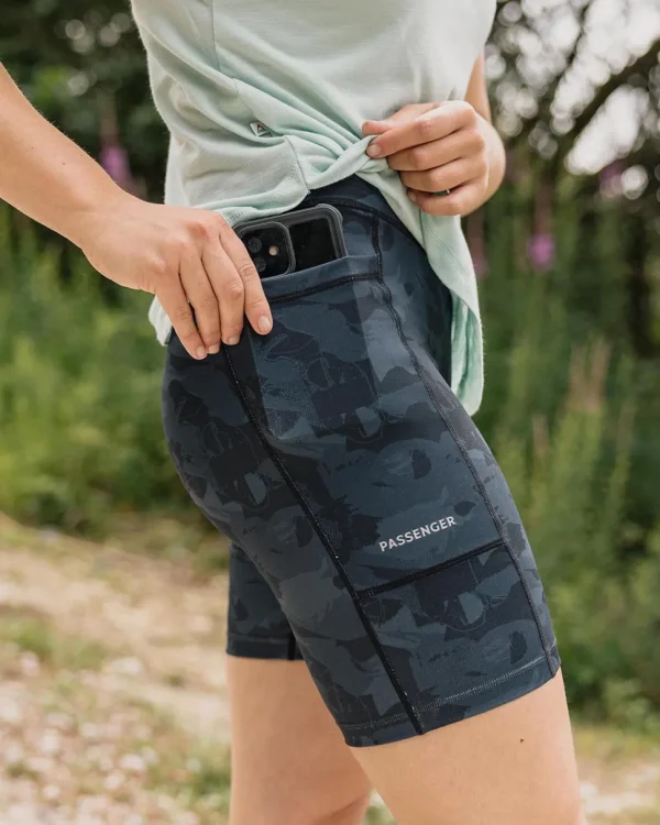 Clearance Passenger Route Recycled Active Short Black Abstract