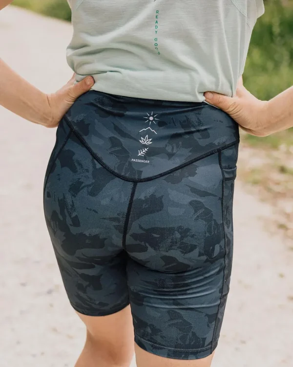 Clearance Passenger Route Recycled Active Short Black Abstract