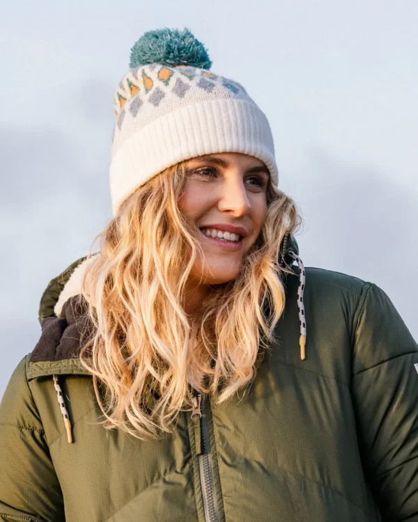 Cheap Passenger Snowdrop Recycled Bobble Hat Vintage White