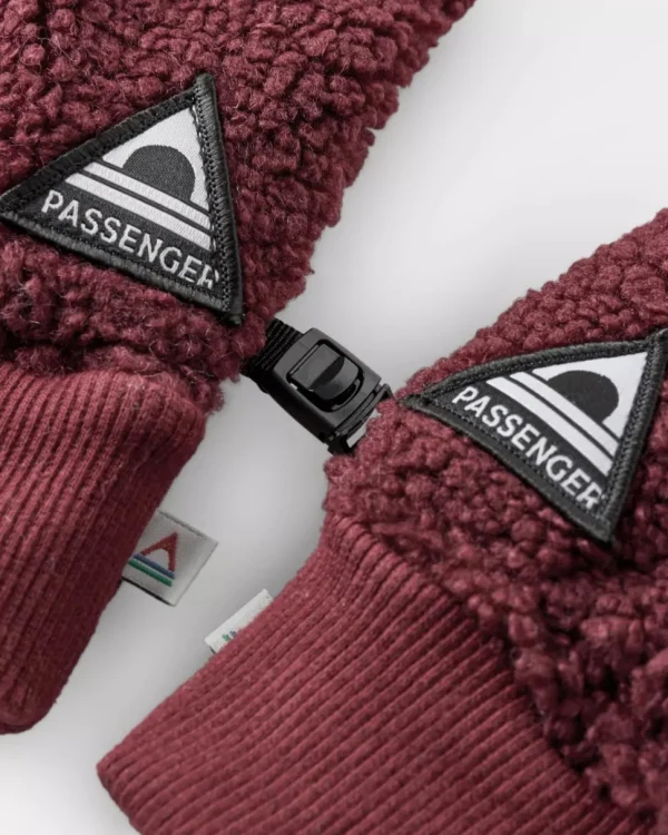 Best Passenger Snowfall 2.0 Recycled Sherpa Gloves Wine
