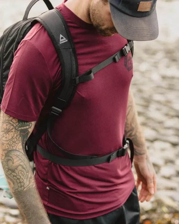 Hot Passenger Trail Recycled Active T-Shirt Wine