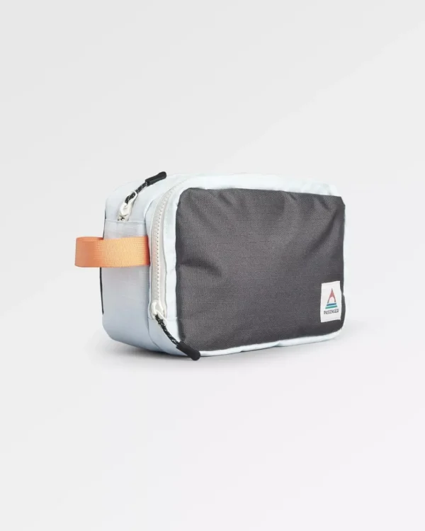 Online Passenger Travel Recycled Wash Kit Grey Olive/ Surf Spray