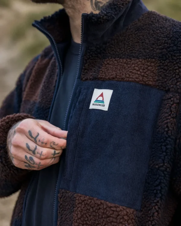 Fashion Floris van Bommel Trekker Recycled Deep-Pile Sherpa Fleece Chestnut/Deep Navy Check