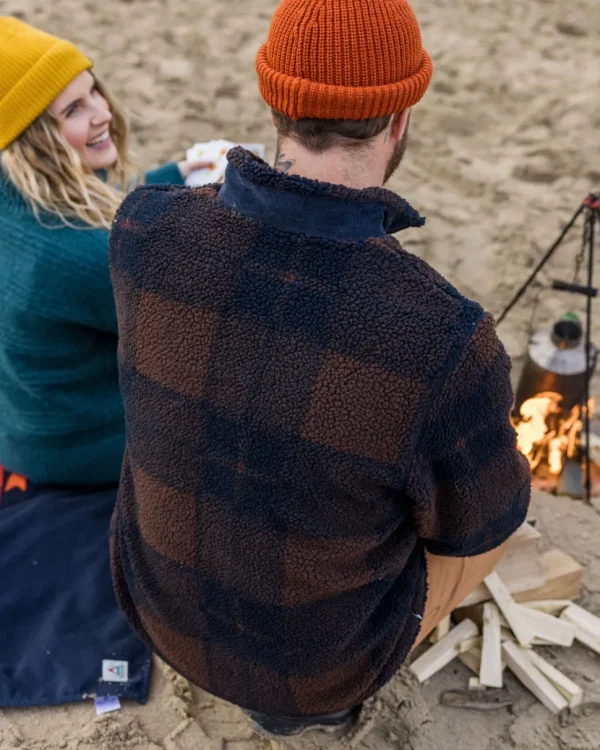 Fashion Floris van Bommel Trekker Recycled Deep-Pile Sherpa Fleece Chestnut/Deep Navy Check