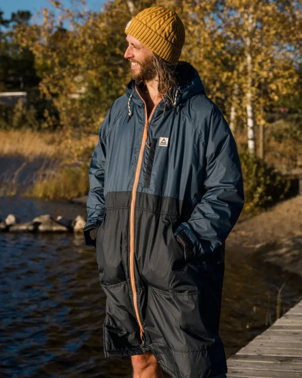Online Passenger Waves Recycled Sherpa Lined Changing Robe Dark Denim/ Deep Navy